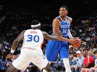 九游VIP-包含雄鹿横扫对手，字母哥狂砍+得分的词条