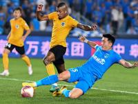 九游官网-媒体曝光中超比赛队员训练日常