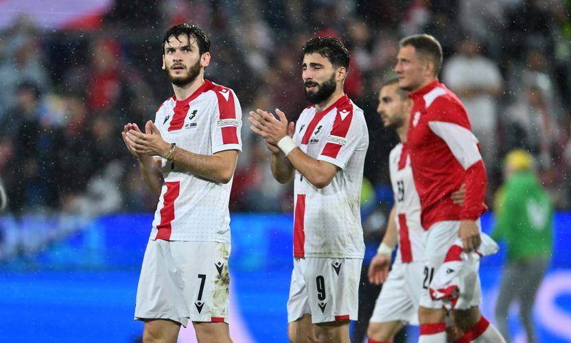 关于强强对话！欧预赛赛场上演绝对精彩的信息