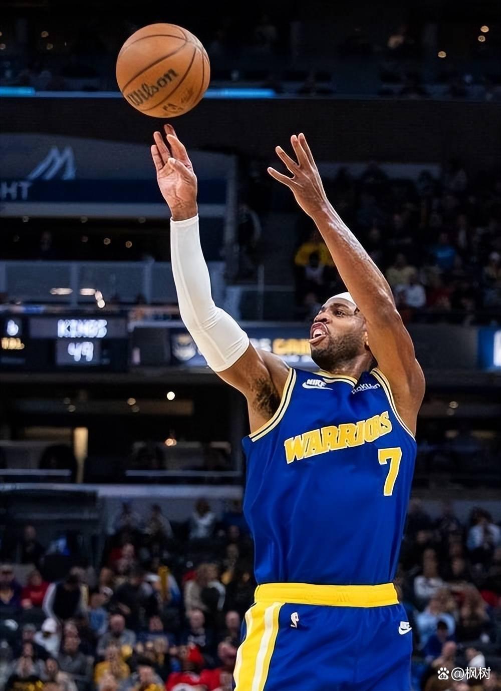 勇士主场失利,步入季后赛首败 勇士主场失利,步入季后赛首败