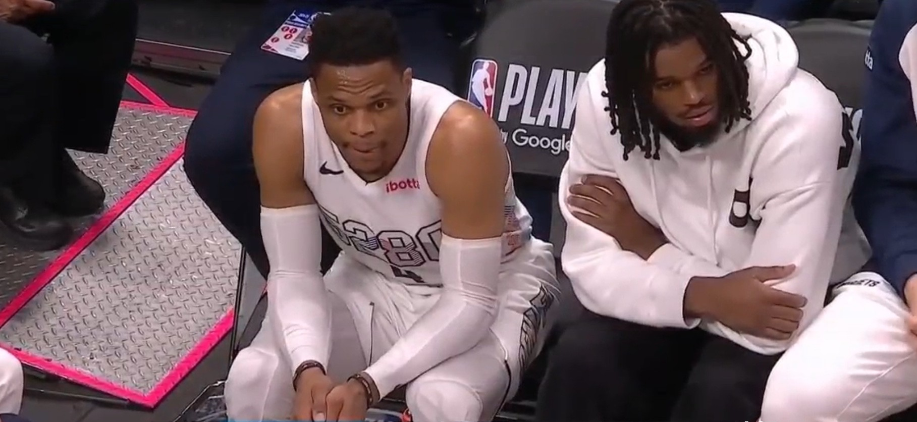 凯尔特人队不敌掘金队,遭遇两连败 凯尔特人队不敌掘金队,遭遇两连败