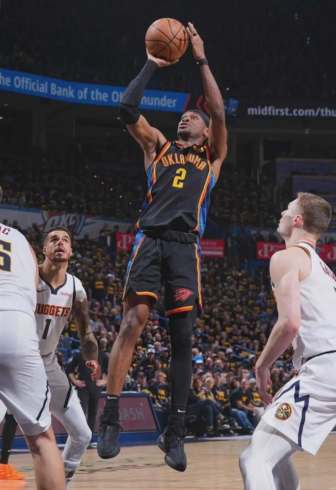 凯尔特人队不敌掘金队,遭遇两连败 凯尔特人队不敌掘金队,遭遇两连败