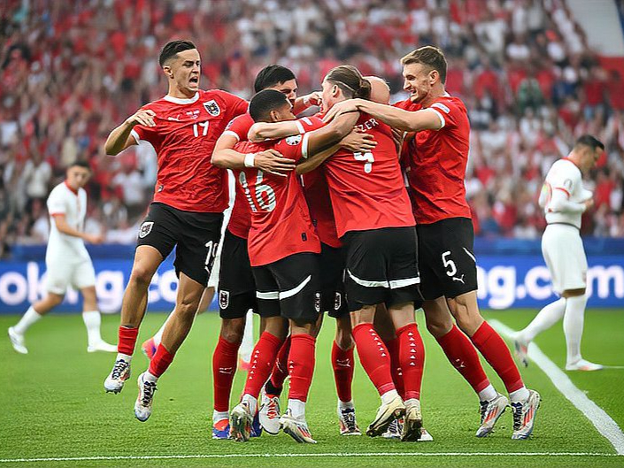 德国代表团赢得团体项目，实力强劲