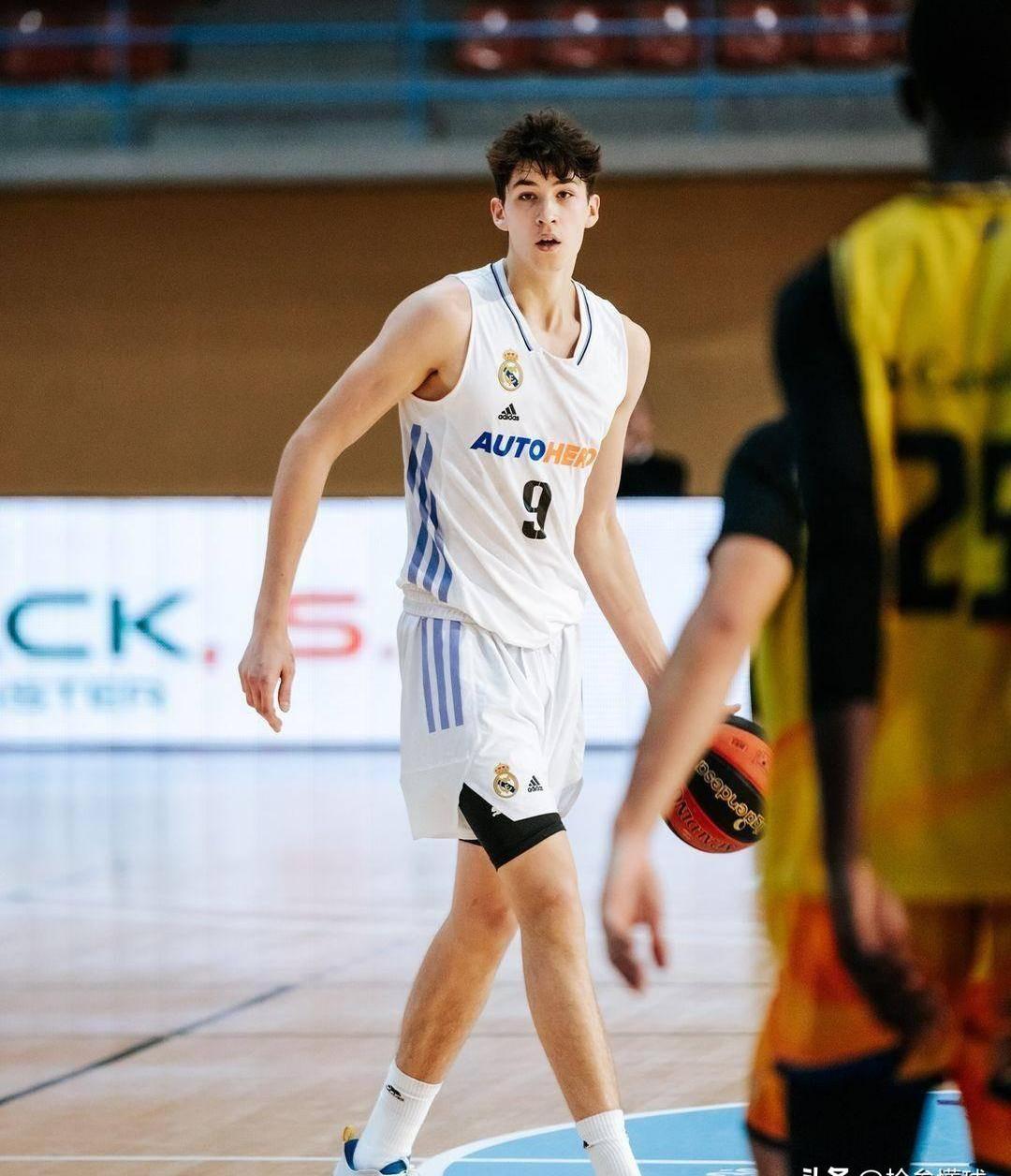 火箭队再次晋级季后赛,球迷热情开启赛季 火箭队再次晋级季后赛,球迷热情开启赛季