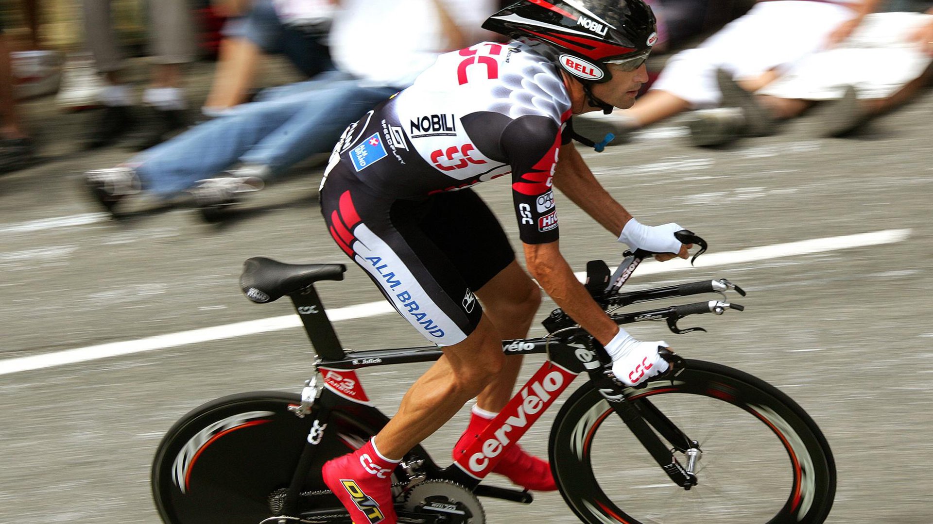 时空错位的完美答卷，当布克在上海队主场打爆热火